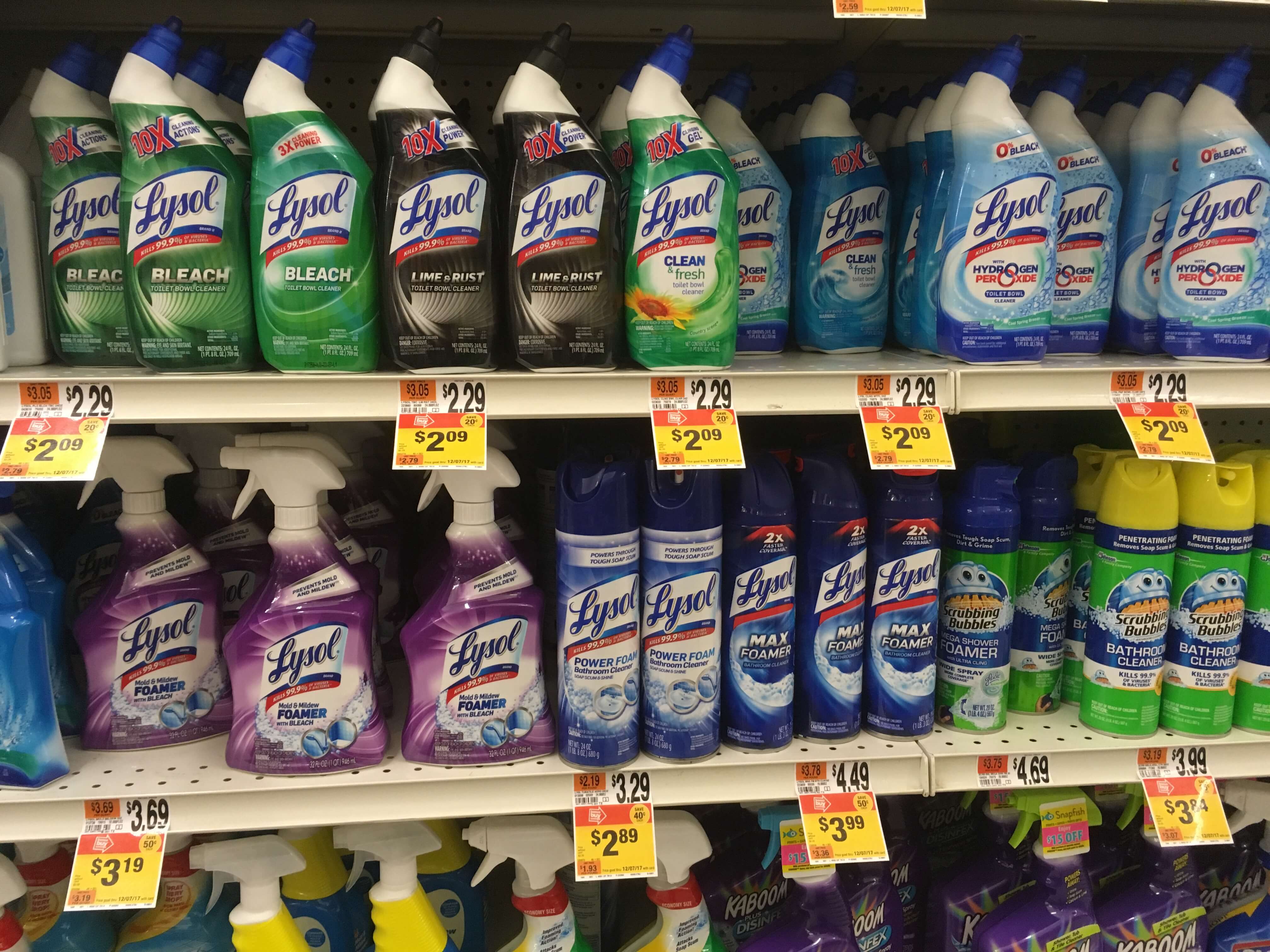 Lysol Toilet Cleaner & Wipes ly $0 49 at Stop & Shop Giant and