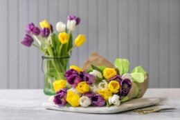 15 Stem Tulips for $9.99 at Whole Foods | Perfect for Mother's Day!